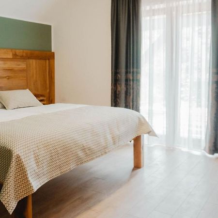 Pension Mrzlin Grad Korenica Exterior foto